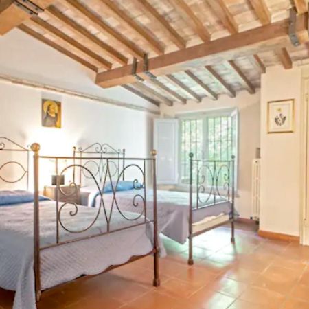 Fattoria Uccelliera Villa Lorenzana ภายนอก รูปภาพ