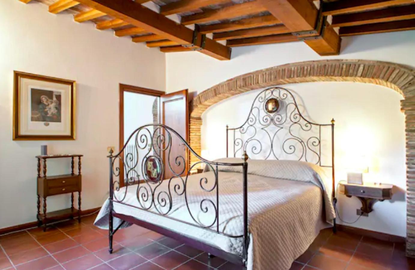 Fattoria Uccelliera Villa Lorenzana ภายนอก รูปภาพ